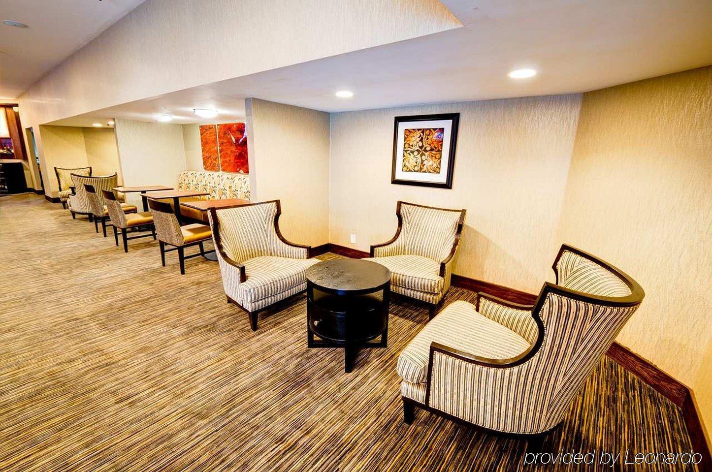 Doubletree By Hilton Hotel Raleigh - Brownstone - University Luaran gambar