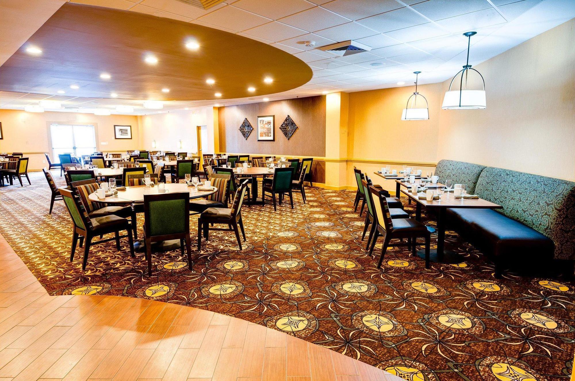 Doubletree By Hilton Hotel Raleigh - Brownstone - University Luaran gambar