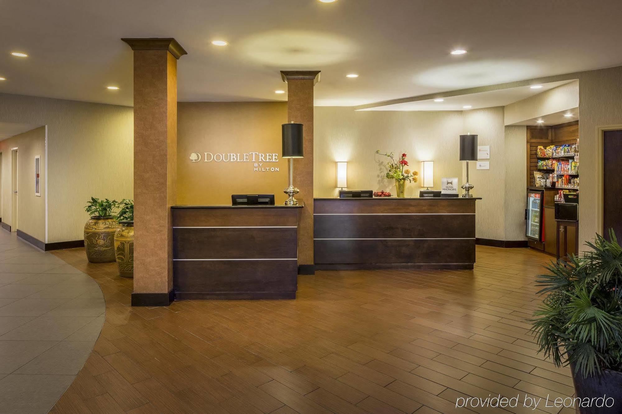 Doubletree By Hilton Hotel Raleigh - Brownstone - University Luaran gambar