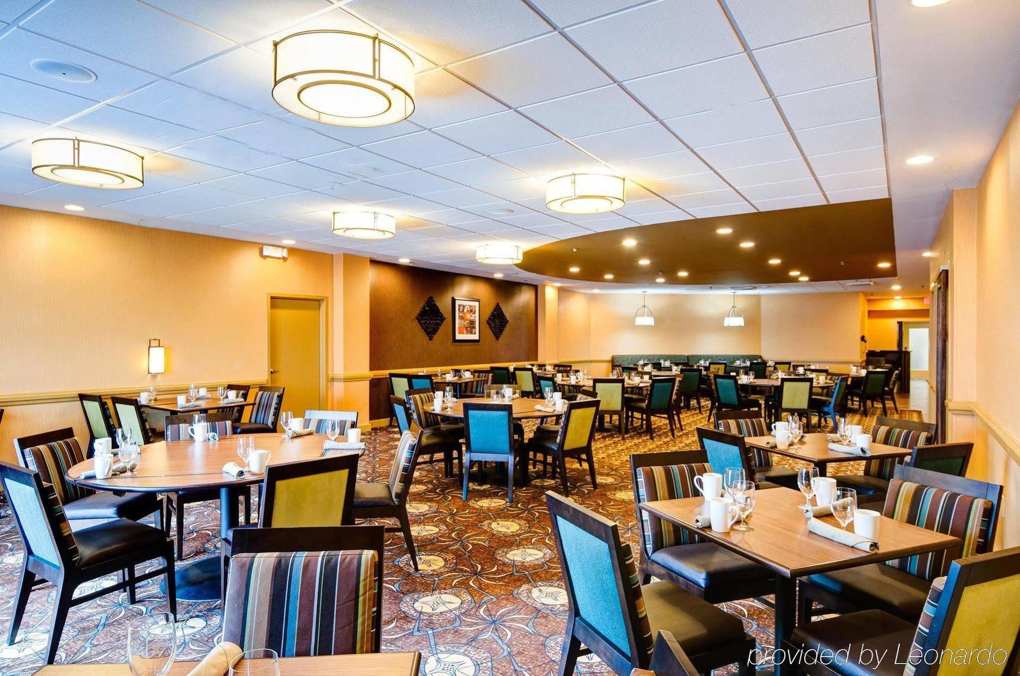 Doubletree By Hilton Hotel Raleigh - Brownstone - University Luaran gambar