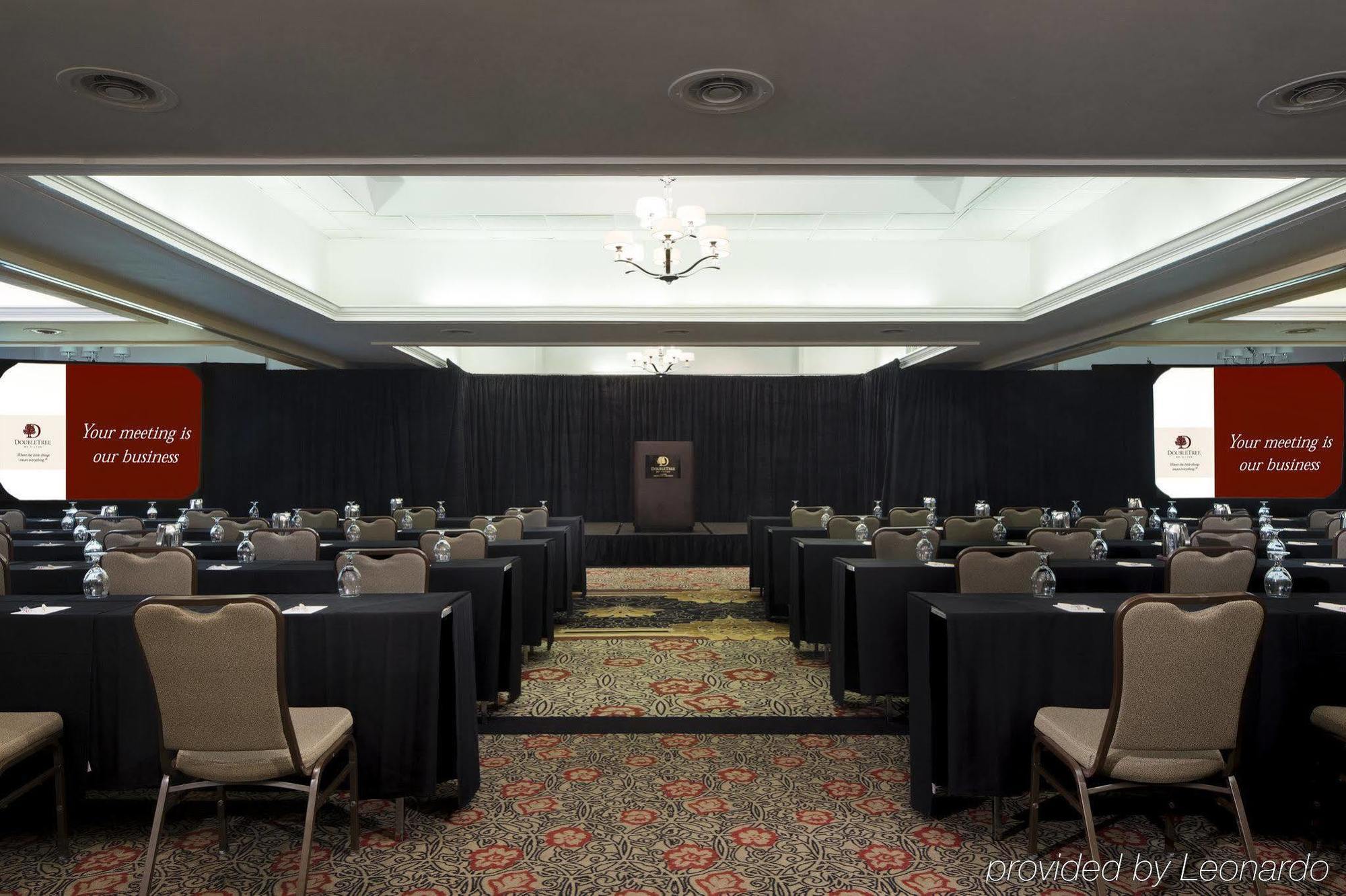 Doubletree By Hilton Hotel Raleigh - Brownstone - University Luaran gambar