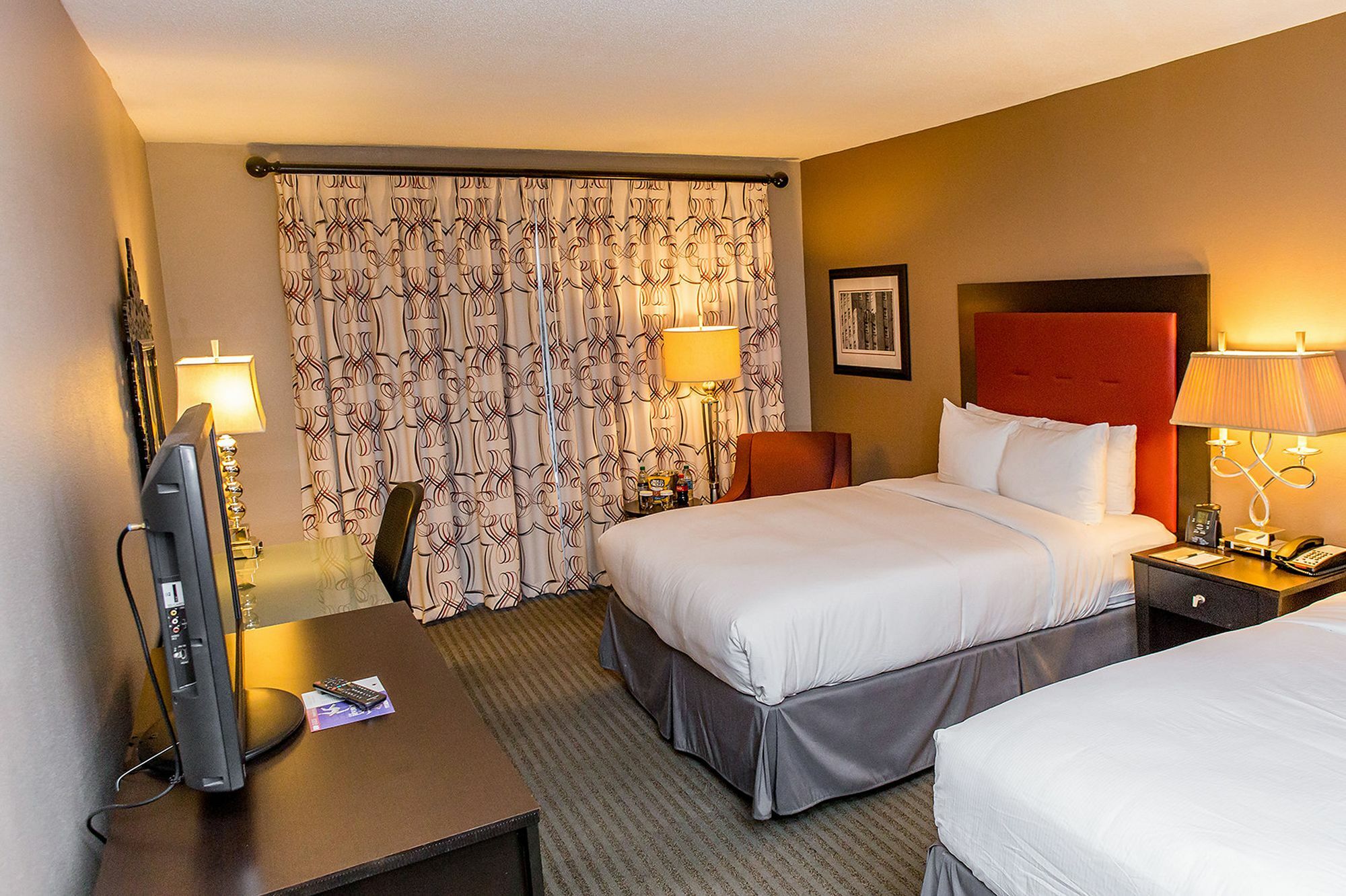 Doubletree By Hilton Hotel Raleigh - Brownstone - University Luaran gambar