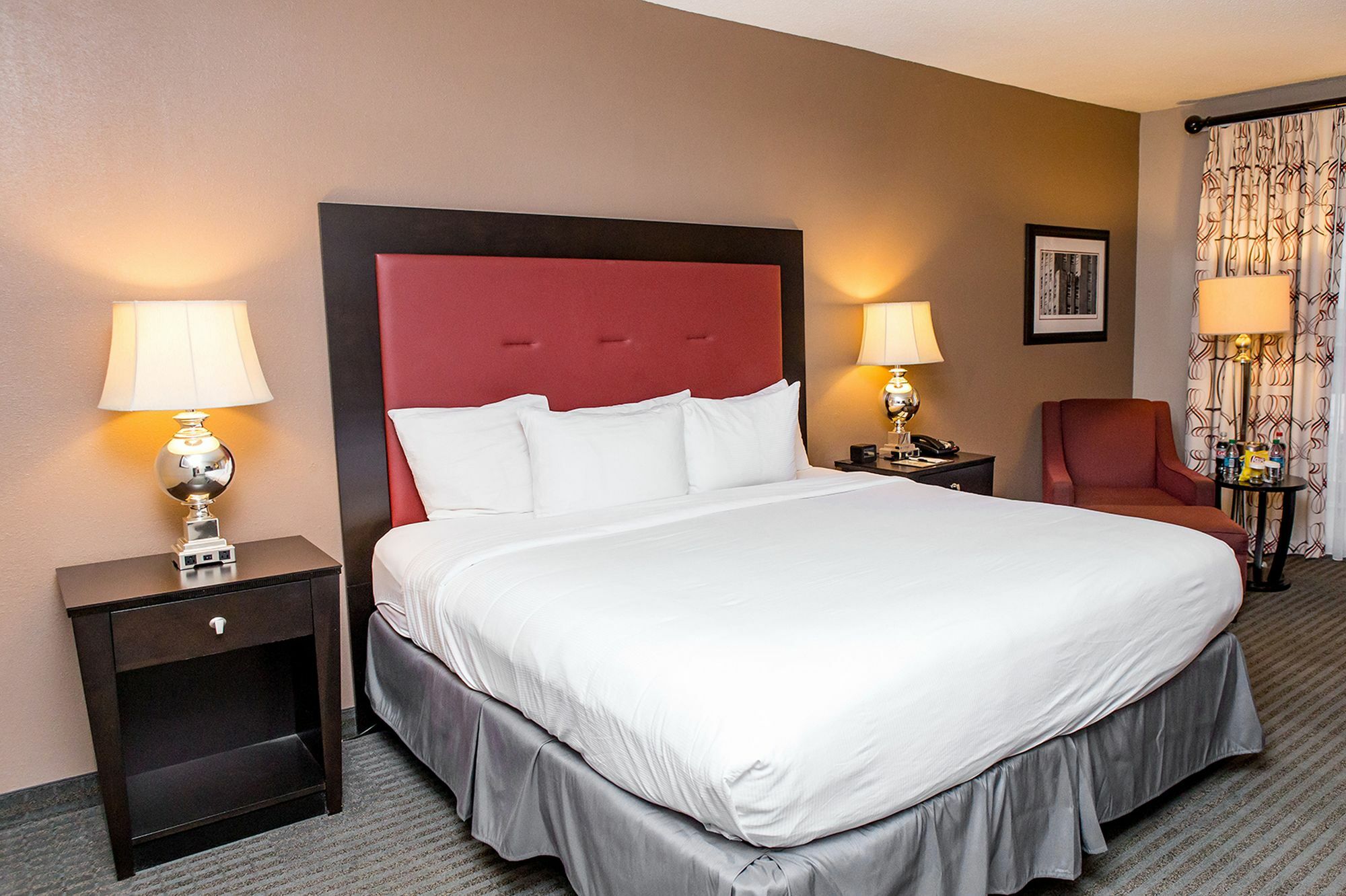 Doubletree By Hilton Hotel Raleigh - Brownstone - University Luaran gambar