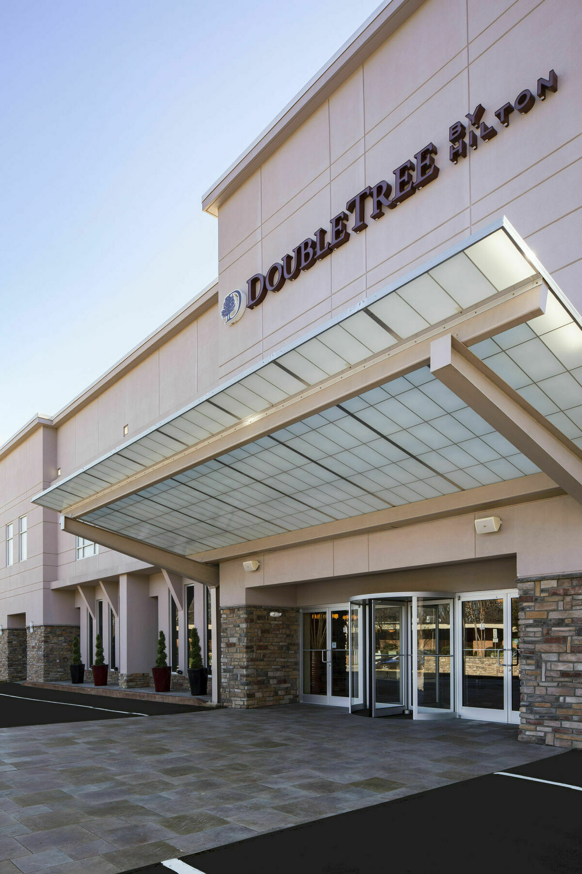 Doubletree By Hilton Hotel Raleigh - Brownstone - University Luaran gambar