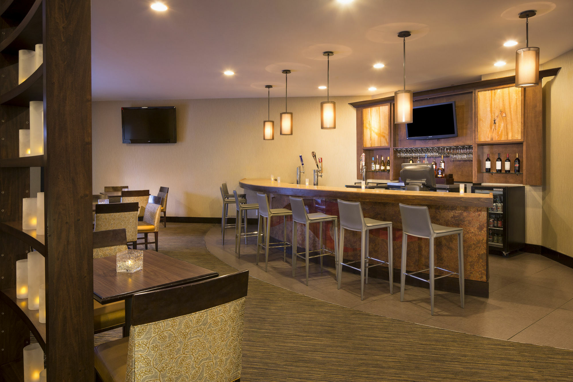 Doubletree By Hilton Hotel Raleigh - Brownstone - University Luaran gambar