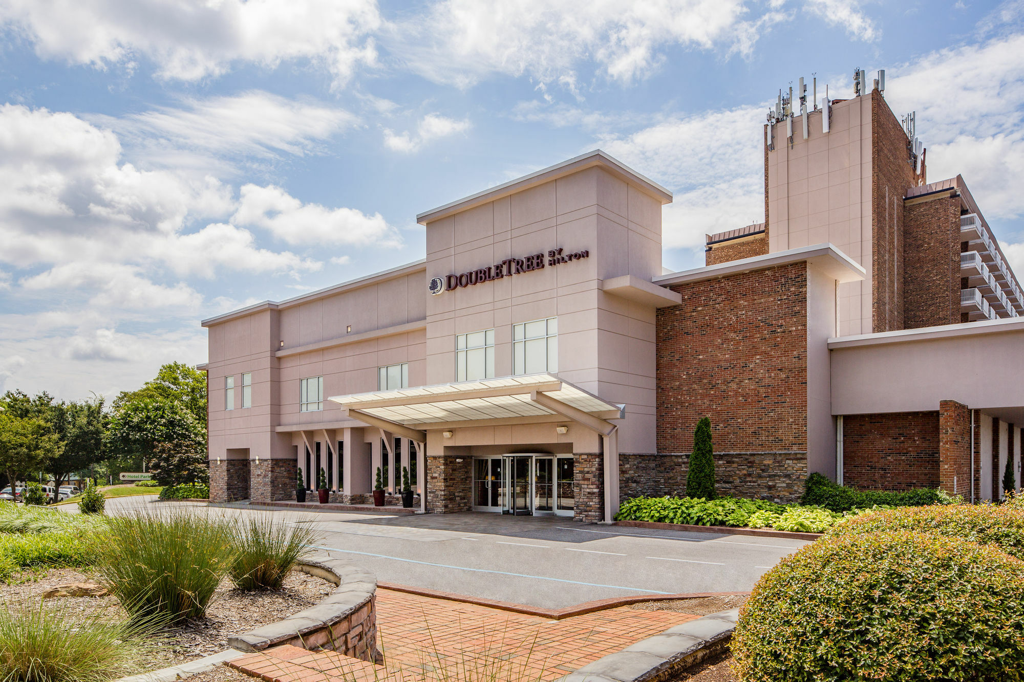 Doubletree By Hilton Hotel Raleigh - Brownstone - University Luaran gambar